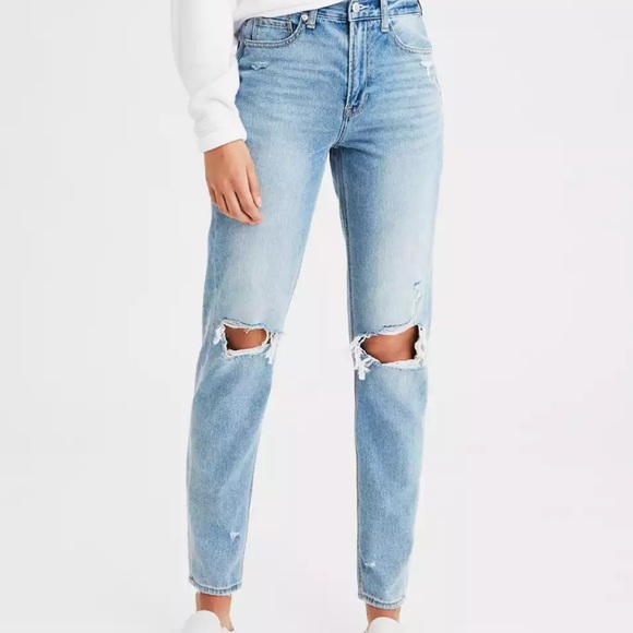 AE Ripped Mom Jean - Picture 5 of 5